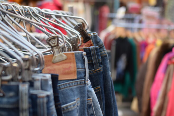 ハンガーラック ジーンズ